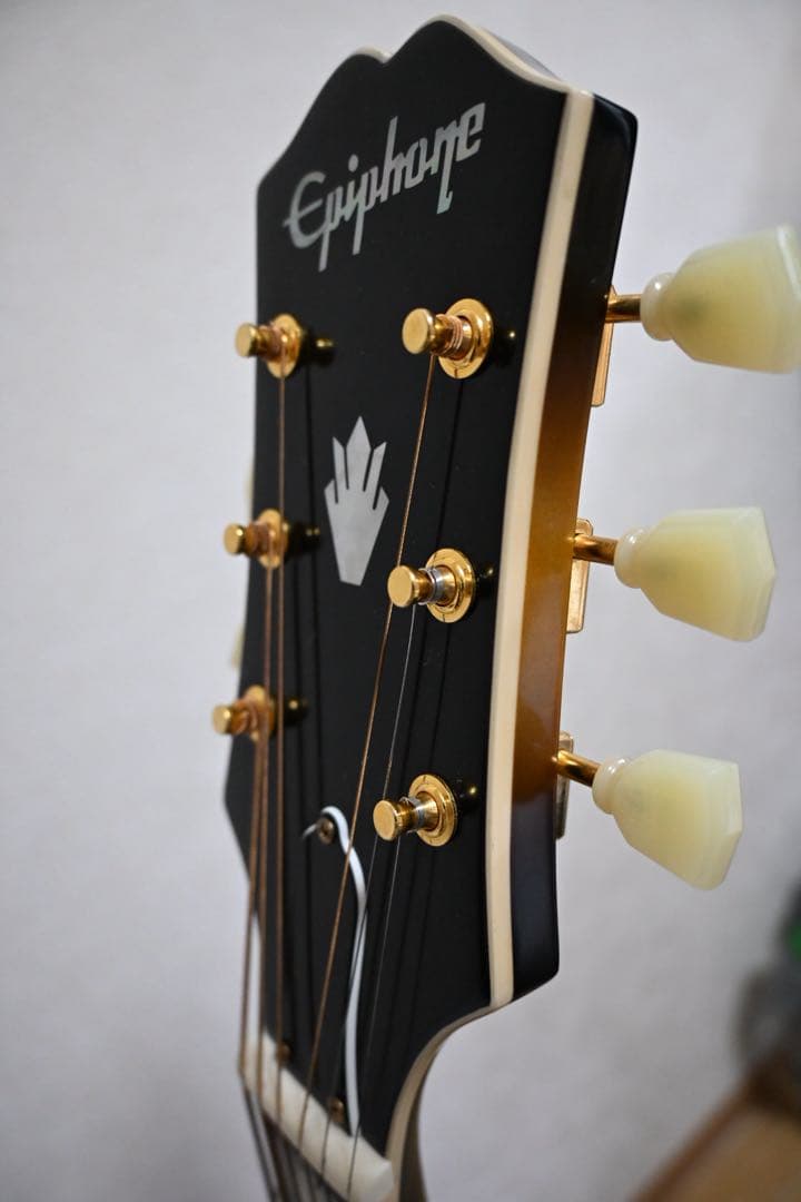 Epiphone Masterbilt J200 ケース付き