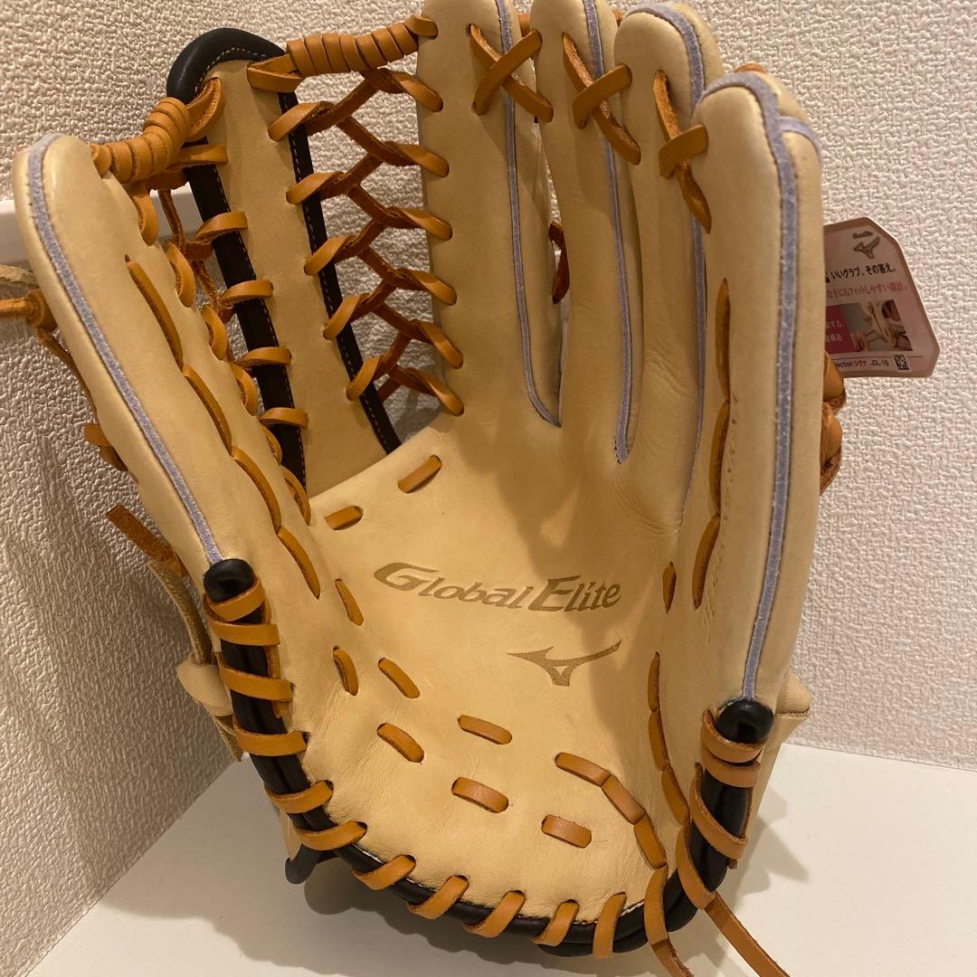 【新品・未使用品】ミズノ グローバルエリート ソフトボール用 外野手