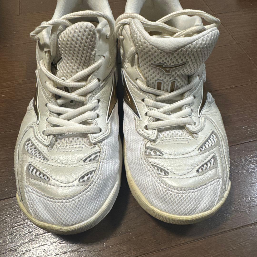 Mizuno バドミントンシューズ ホワイト/ゴールド