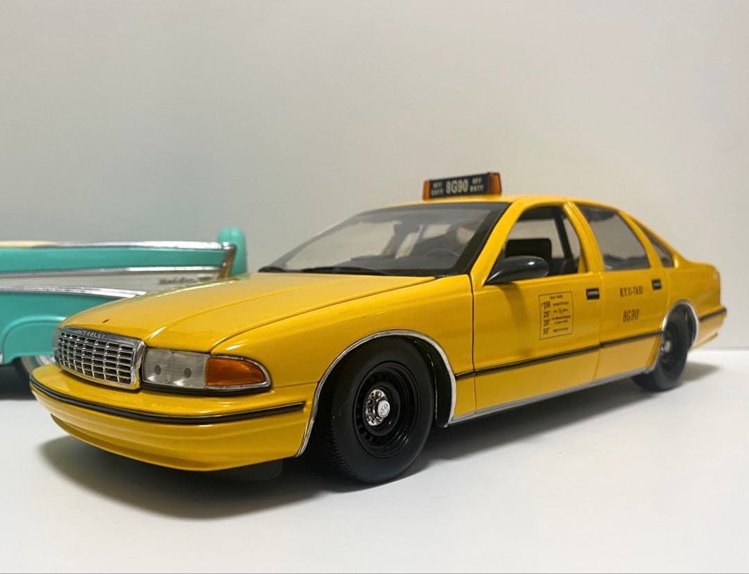 レア！1/18 アメ車　ミニカー　シボレー　カプリス　タクシー NYC 最安値