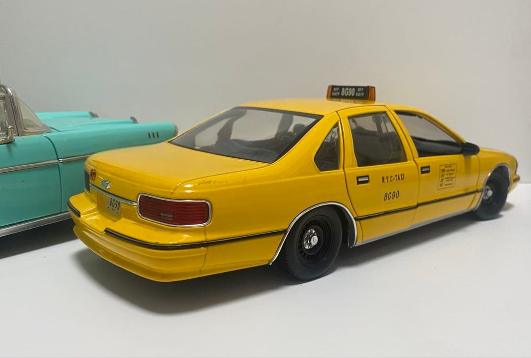レア！1/18 アメ車　ミニカー　シボレー　カプリス　タクシー NYC 最安値