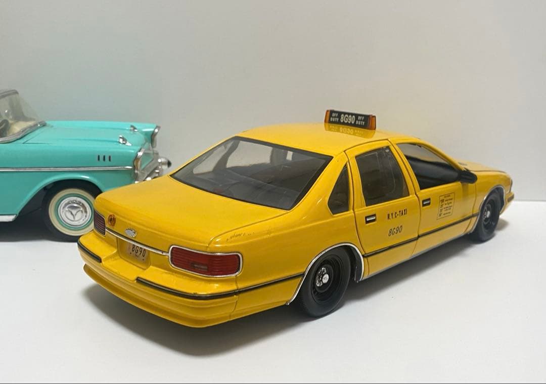 レア！1/18 アメ車　ミニカー　シボレー　カプリス　タクシー NYC 最安値