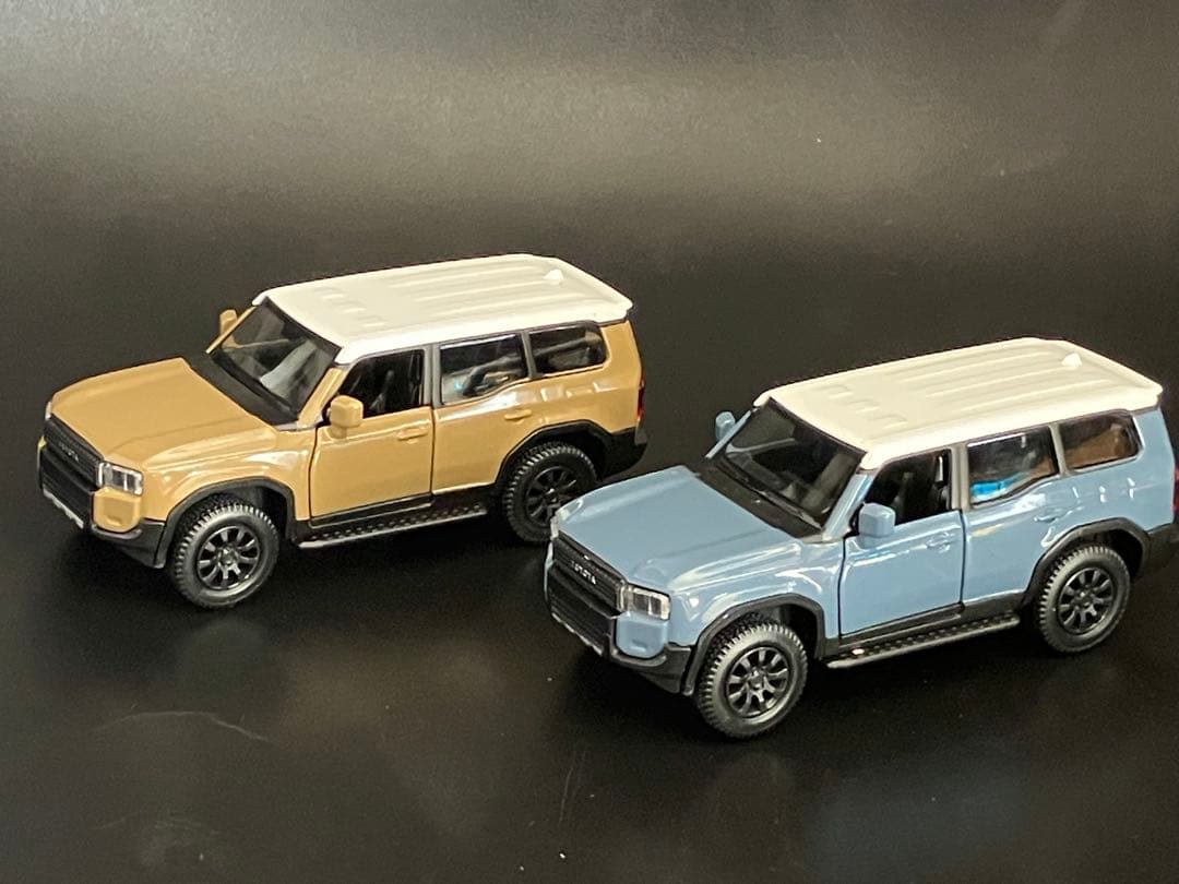 限定1セット　4台Toyota Land Cruiser 2色セット