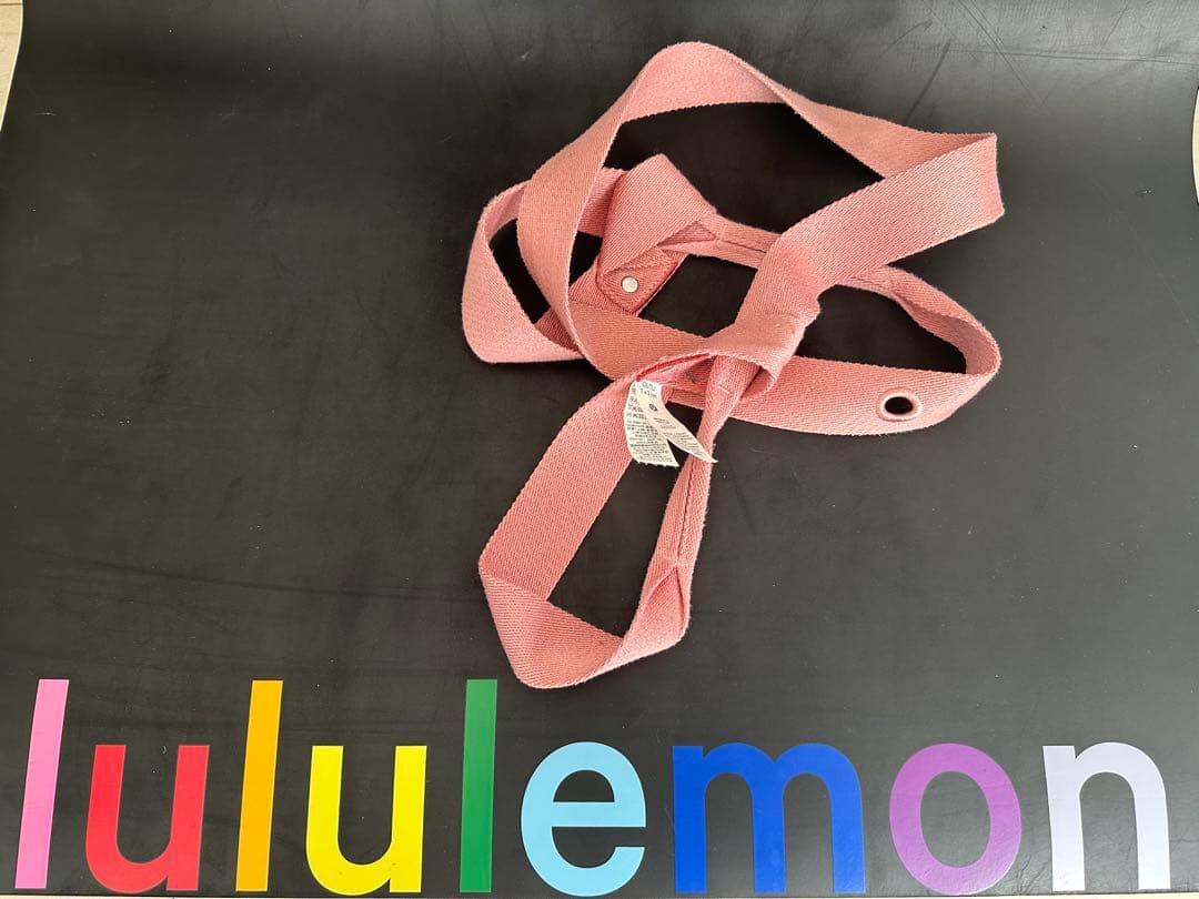 lululemon ヨガマット ストラップ付き