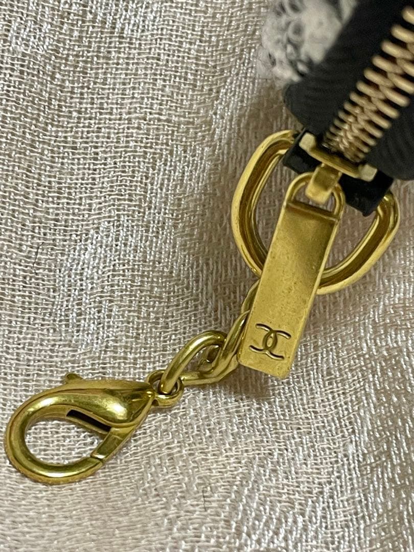 CHANEL スマホショルダーバッグ＆ミニ財布✨限定チャーム付き✨