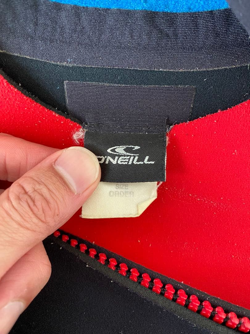 O'Neill フルスーツグレー/ネイビー/レッド