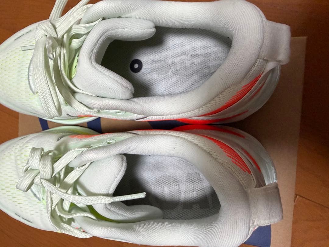 NIKE ナイキ AIR ZOOM VOMERO 18 25.5