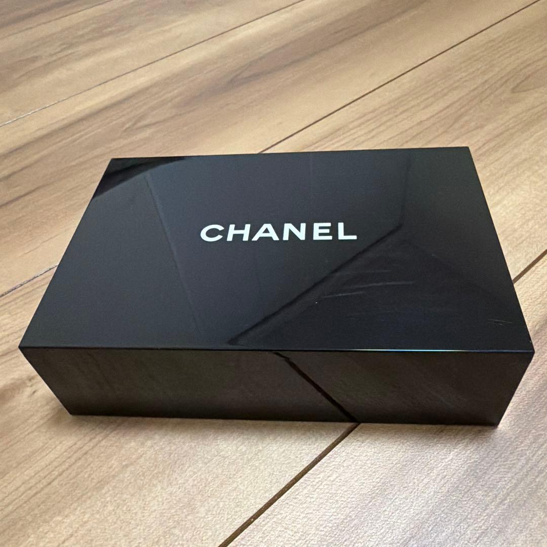 CHANEL シャネル　ノベルティ　ジュエリーケース　ミラー付き