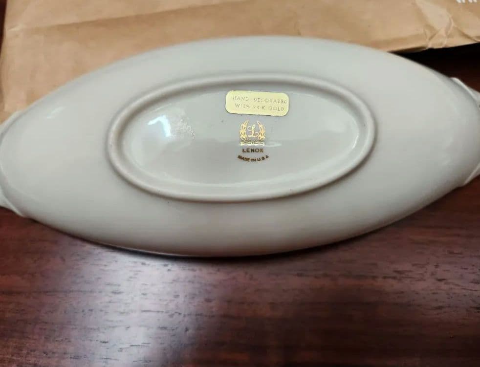 LENOX　金縁オーバルプレート 2種類 陶磁器