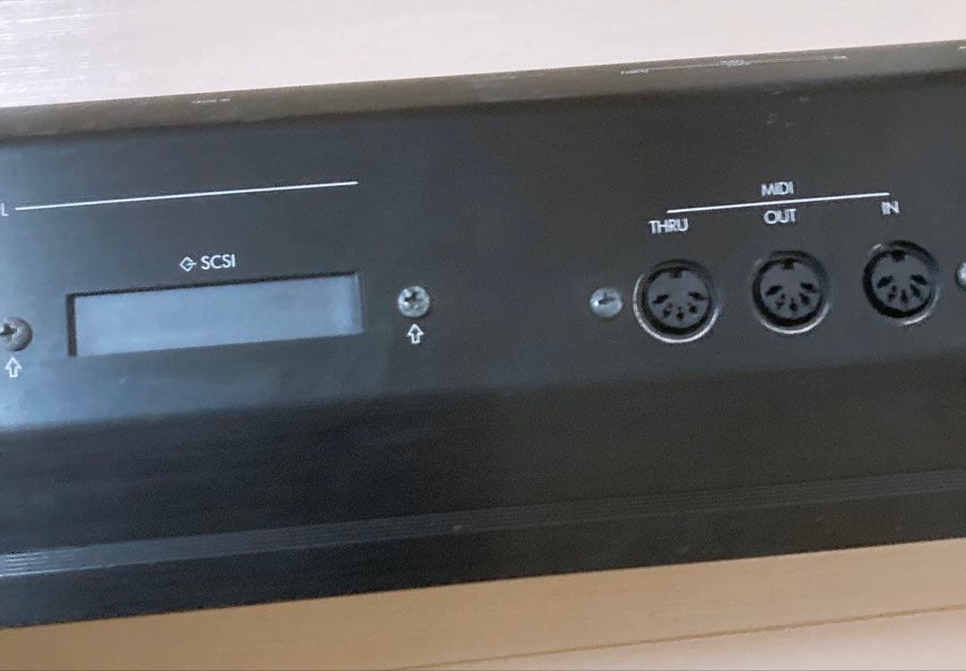 KORG TR88 シンセサイザー コルグ