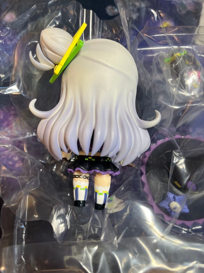美品　ホロライブ　ねんどろいど　紫咲シオン