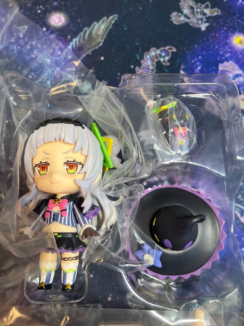 美品　ホロライブ　ねんどろいど　紫咲シオン