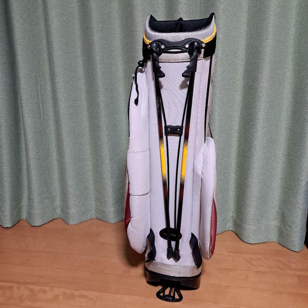 BRIDGESTONE GOLF スタンド式バッグ9インチ。フード付き。