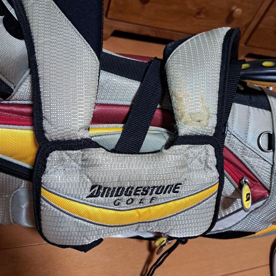 BRIDGESTONE GOLF スタンド式バッグ9インチ。フード付き。