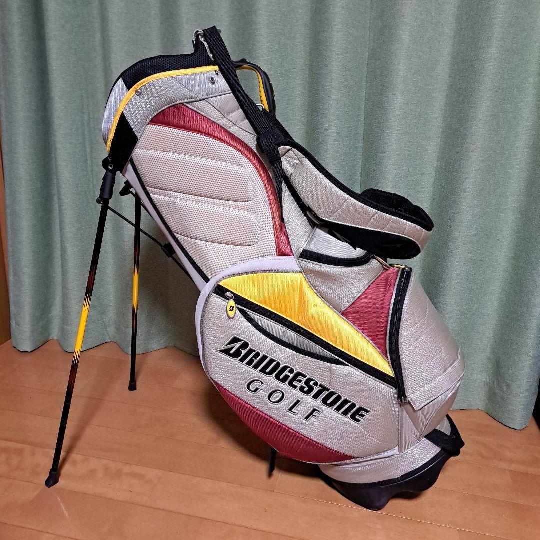 BRIDGESTONE GOLF スタンド式バッグ9インチ。フード付き。