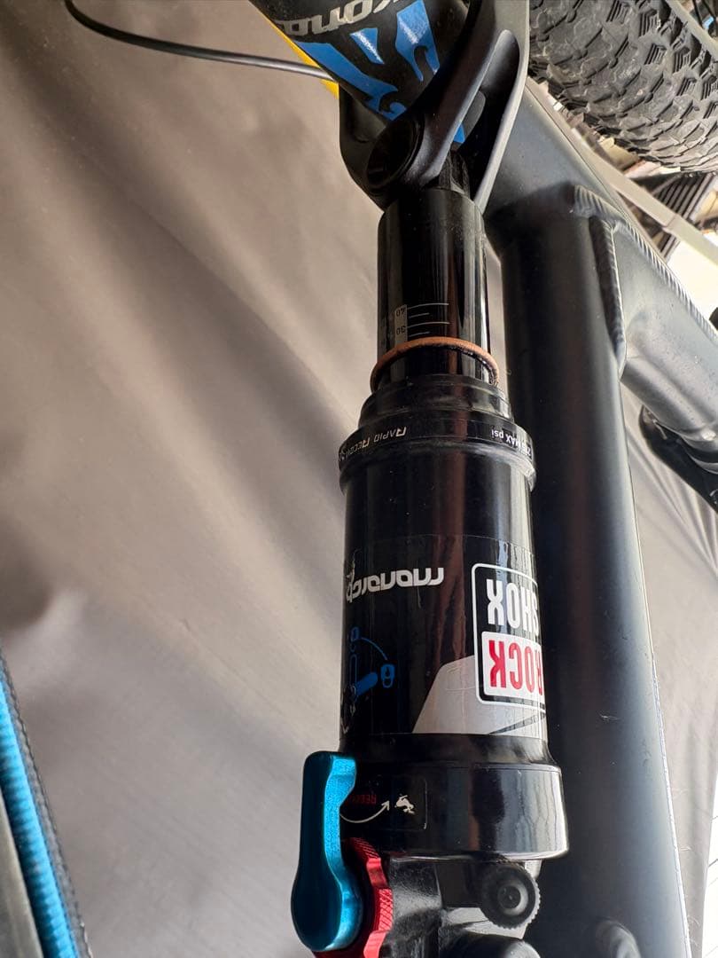 RockShox Monarch リアサスペンション　134