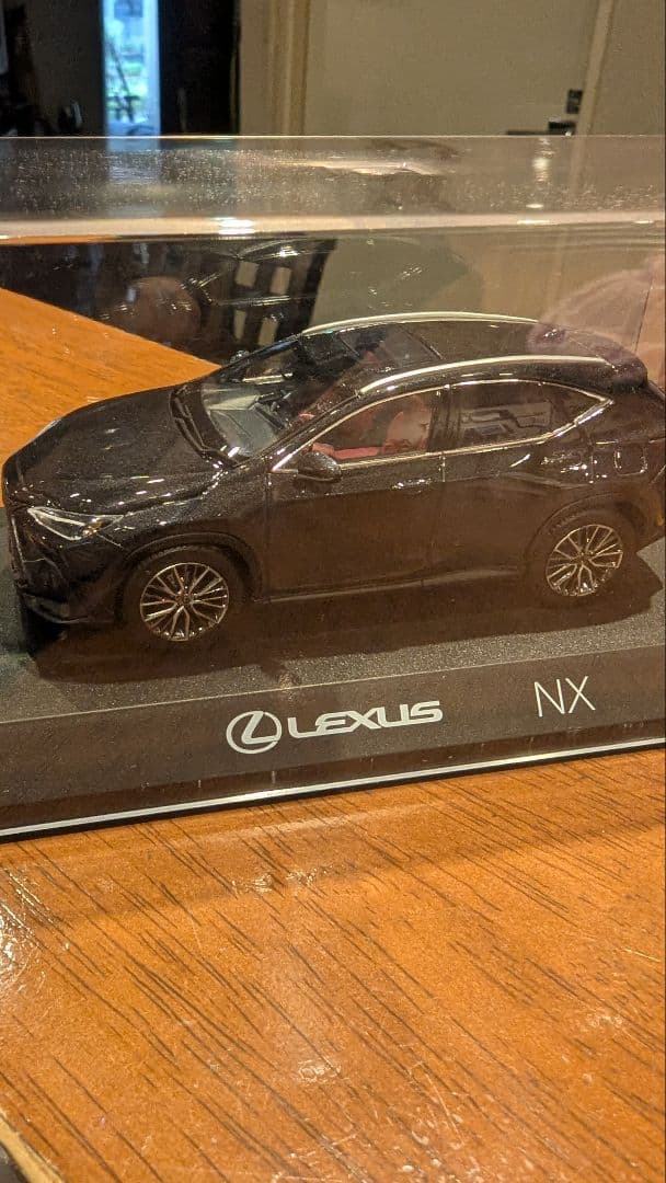 Lexus NX ミニカー 黒