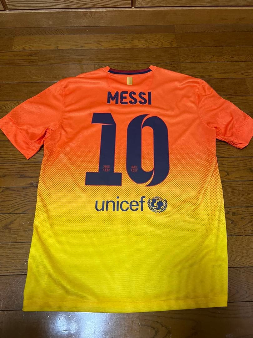 バルセロナ　メッシユニフォーム