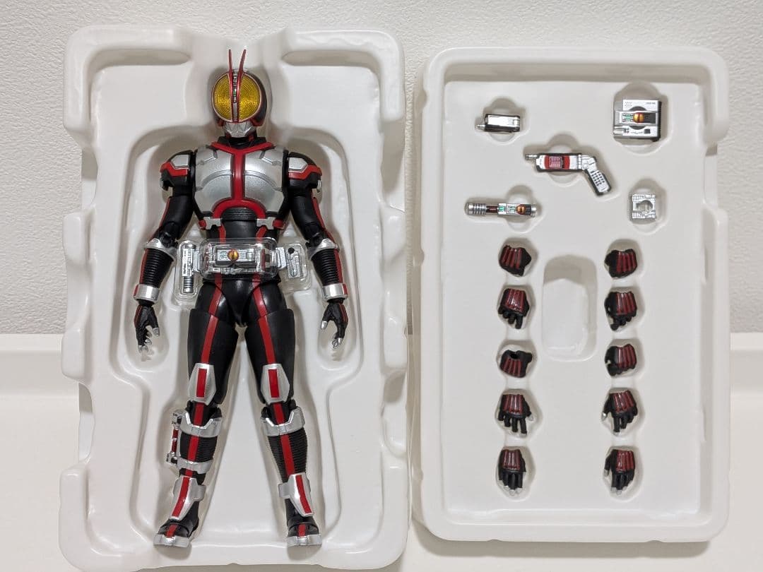 仮面ライダーファイズ フィギュアーツ 真骨彫