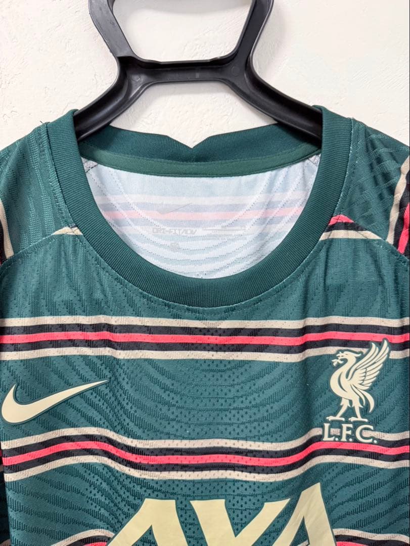 【新品未使用】リヴァプール21-22 選手着用 Pre-match shirt