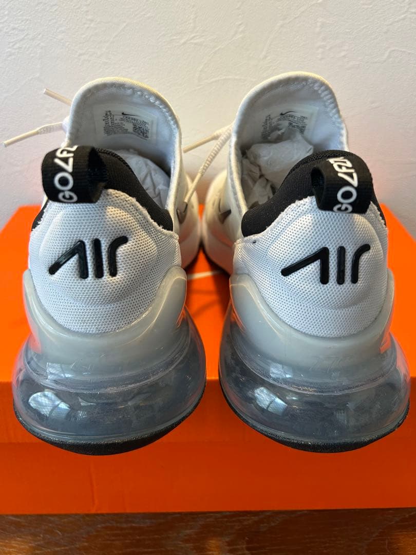 シューズ(男性用) NIKE AIR MAX 270G