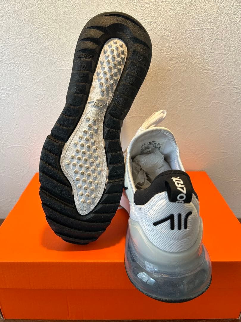 シューズ(男性用) NIKE AIR MAX 270G