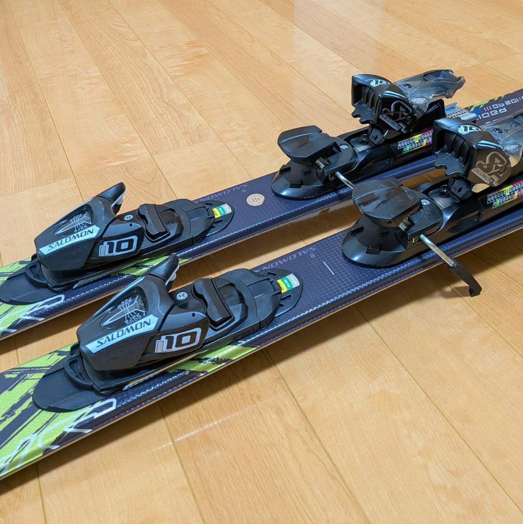 SALOMON サロモン SHORT KART（125cm）ミッドスキー