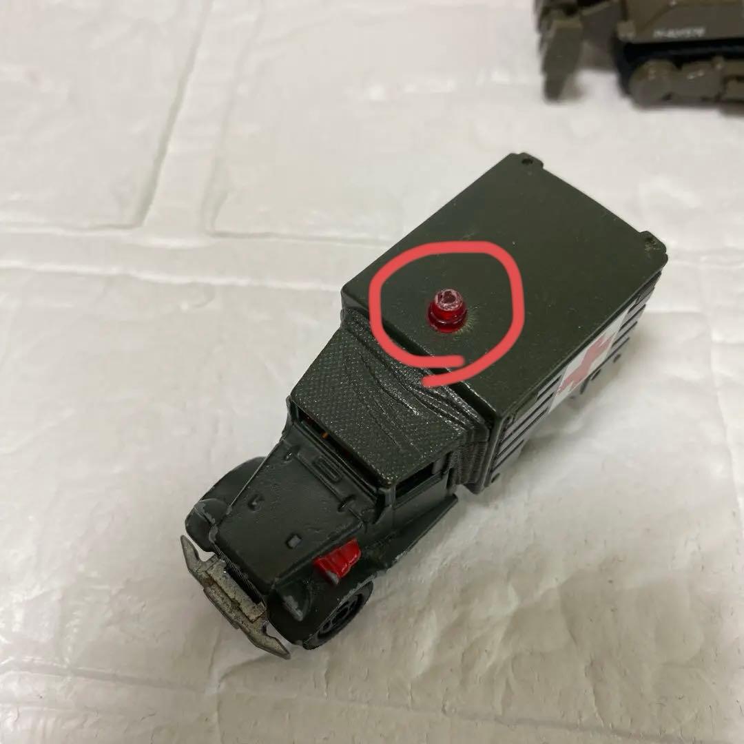 【希少／廃盤】自衛隊車両　トミカ　ショベル　ブルドーザー　戦車　救急車