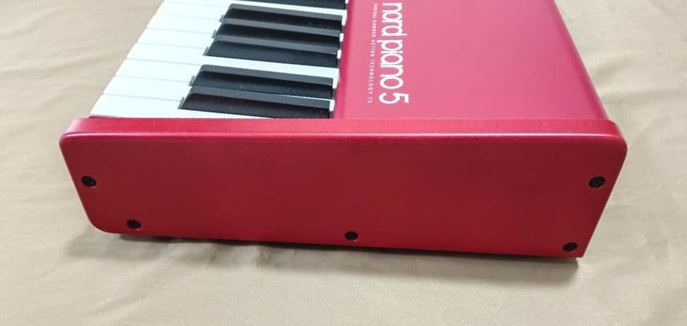 鍵盤楽器 Nord Piano 5
