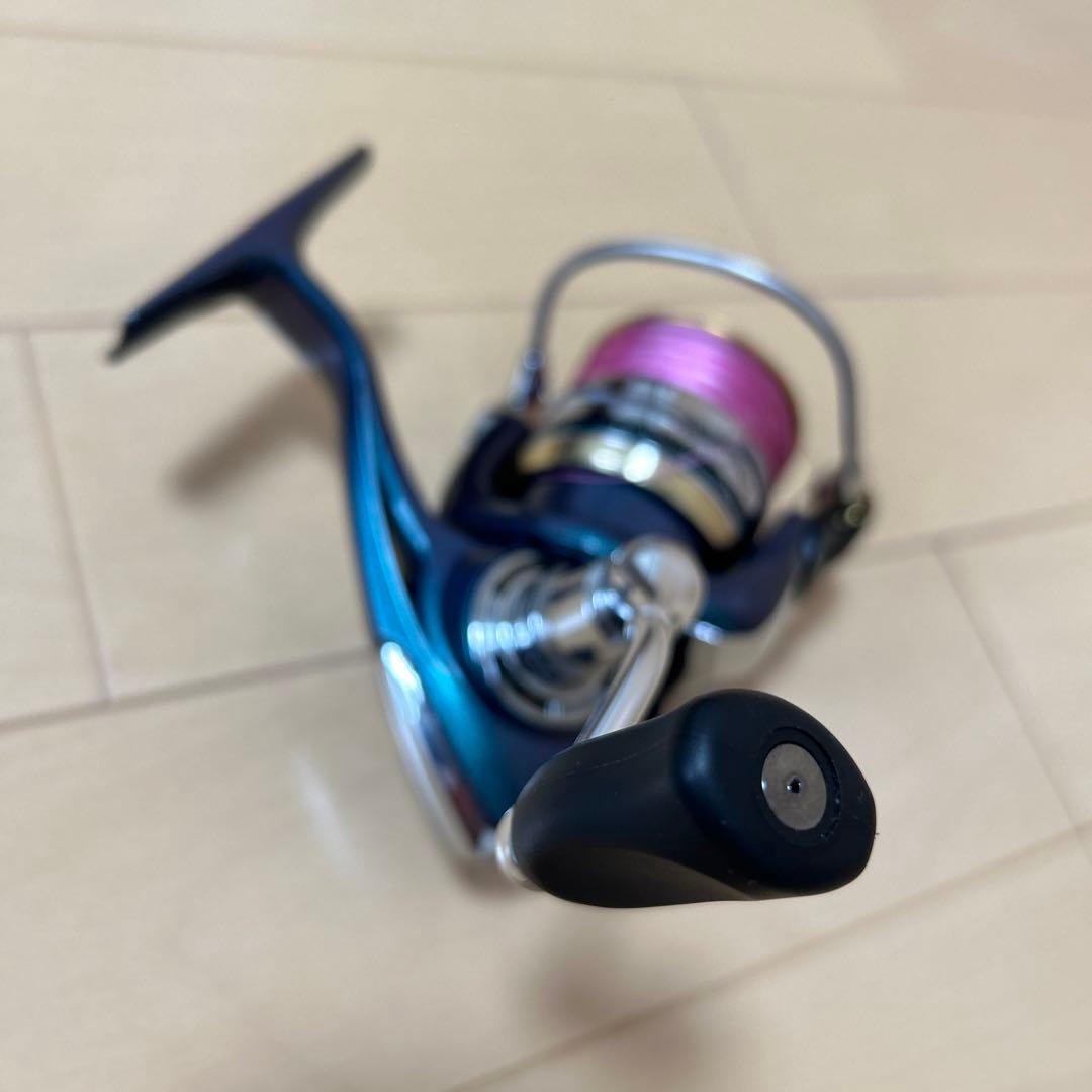 ダイワ　エメラルダス　INF-2506 スピニングリール　PEライン付き