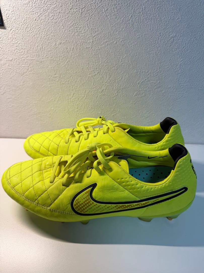 NIKE ティエンポレジェンドV SG-PRO ブラジルW杯モデル 27.5