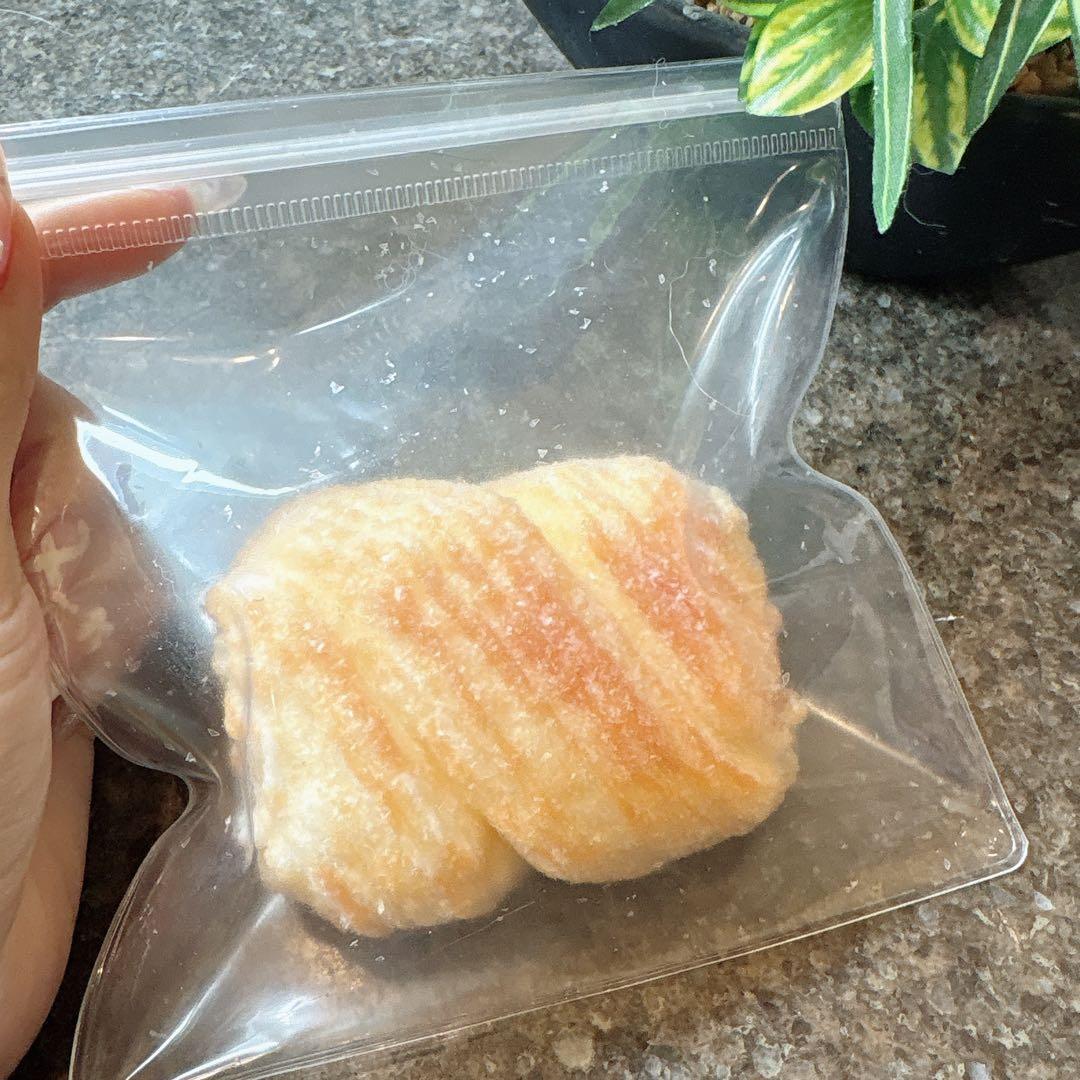 【パン好き必見】新入荷アリ!! 粉付きパン バラ売り可 2枚目以降が在庫ありです