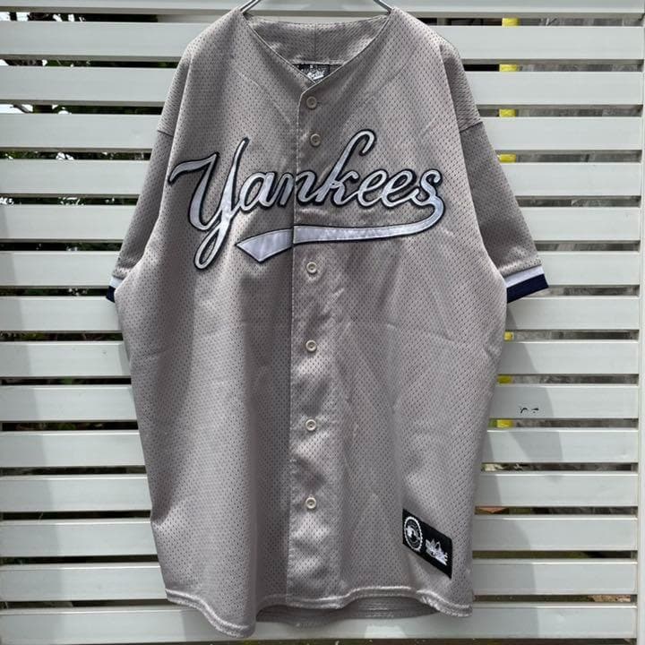 人気銘柄 USA製 90's NewYork Yankees 古着 ゲームシャツ