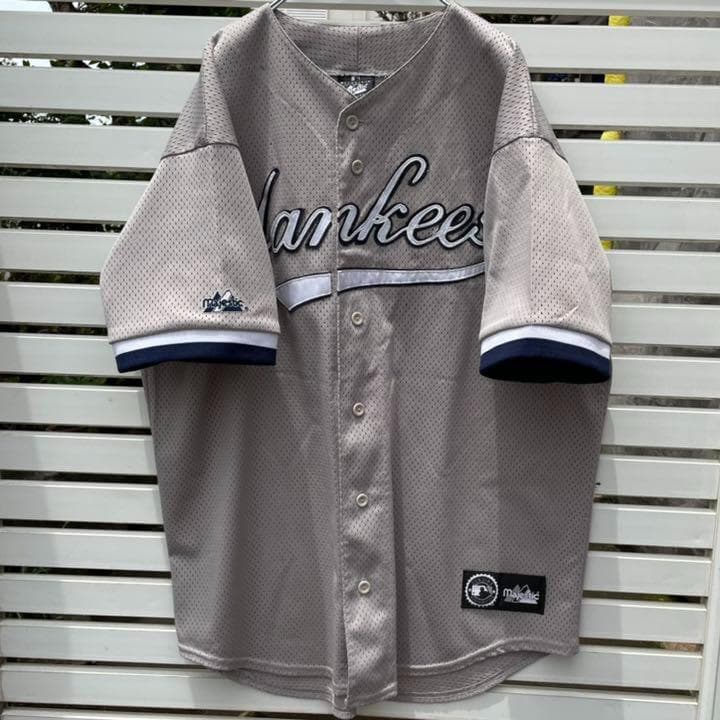 人気銘柄 USA製 90's NewYork Yankees 古着 ゲームシャツ