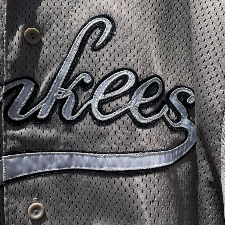人気銘柄 USA製 90's NewYork Yankees 古着 ゲームシャツ