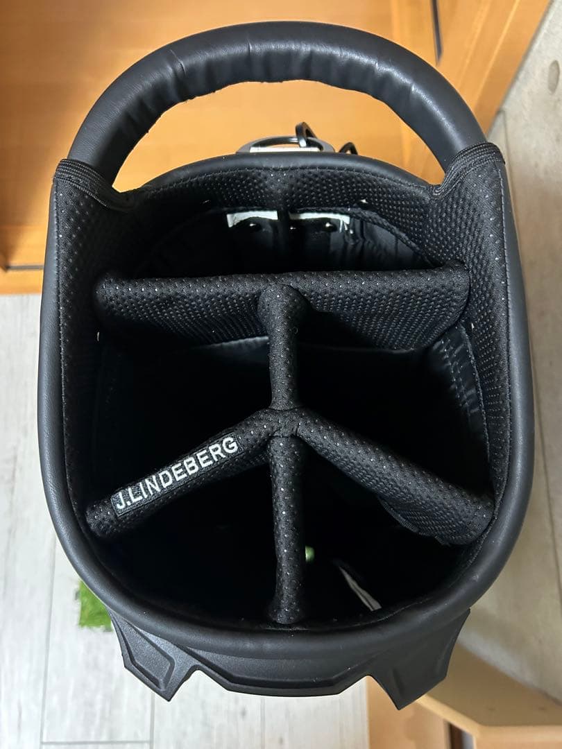 J.LINDEBERG スタンド式キャディバッグ