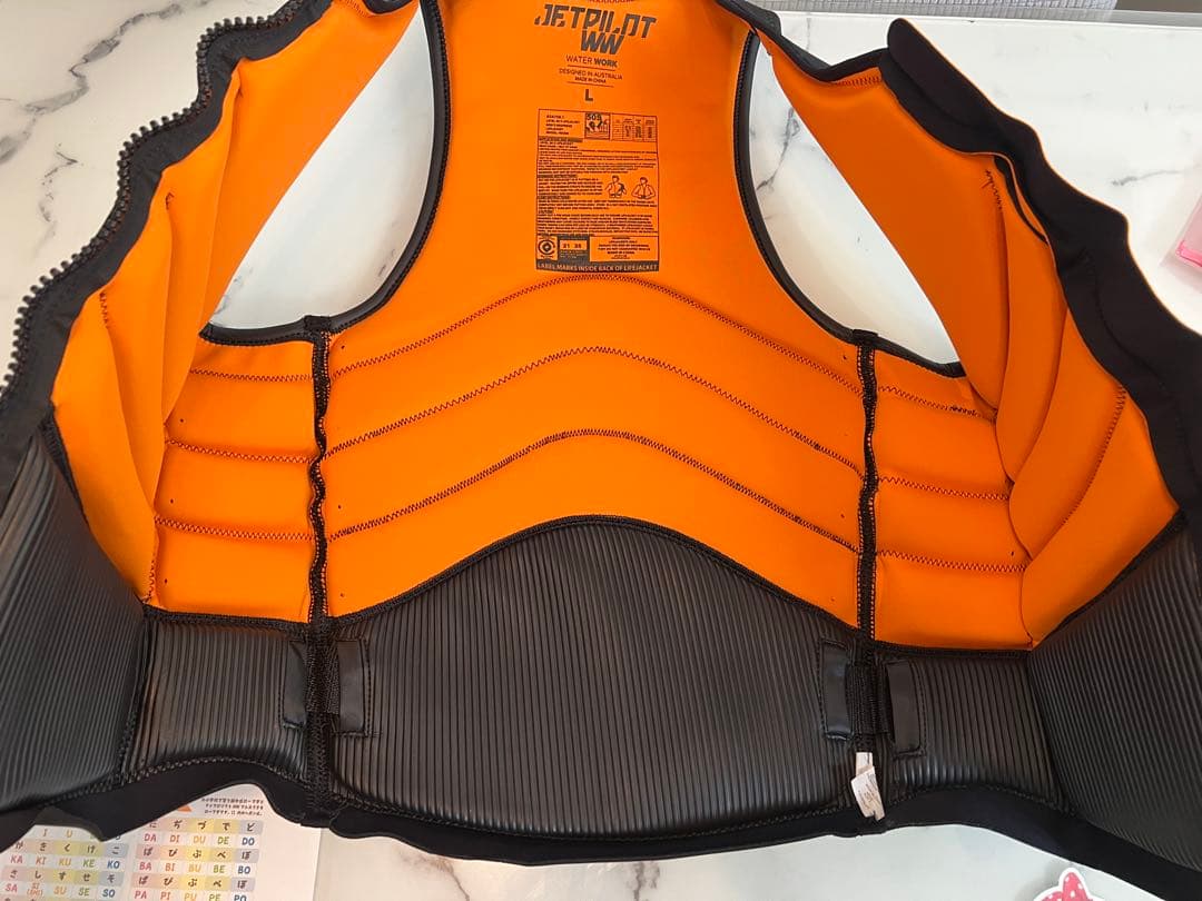 きちさん専用美品未使用　JETPILOT Lサイズ ウェットスーツ ベスト