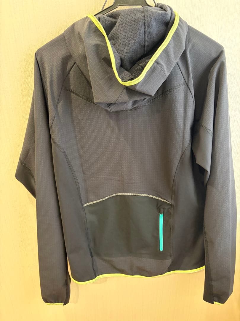 早い者勝ち❗️美品❗️HOKA/ホカオネオネ/ジップパーカー ウインドジャケット