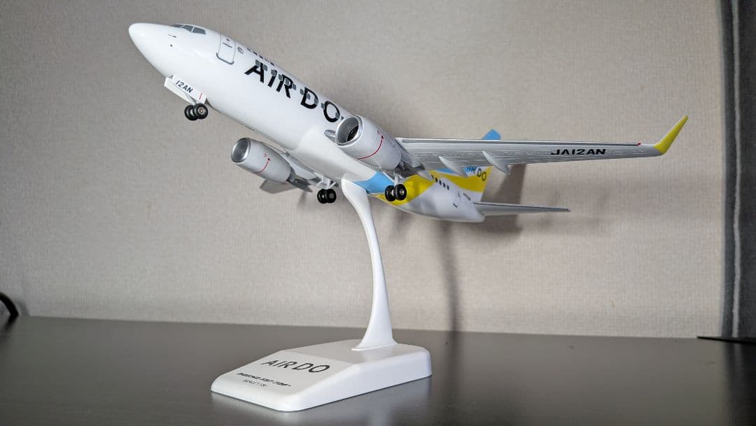 AIRDO Boeing737-700 1/130 モデルプレーン