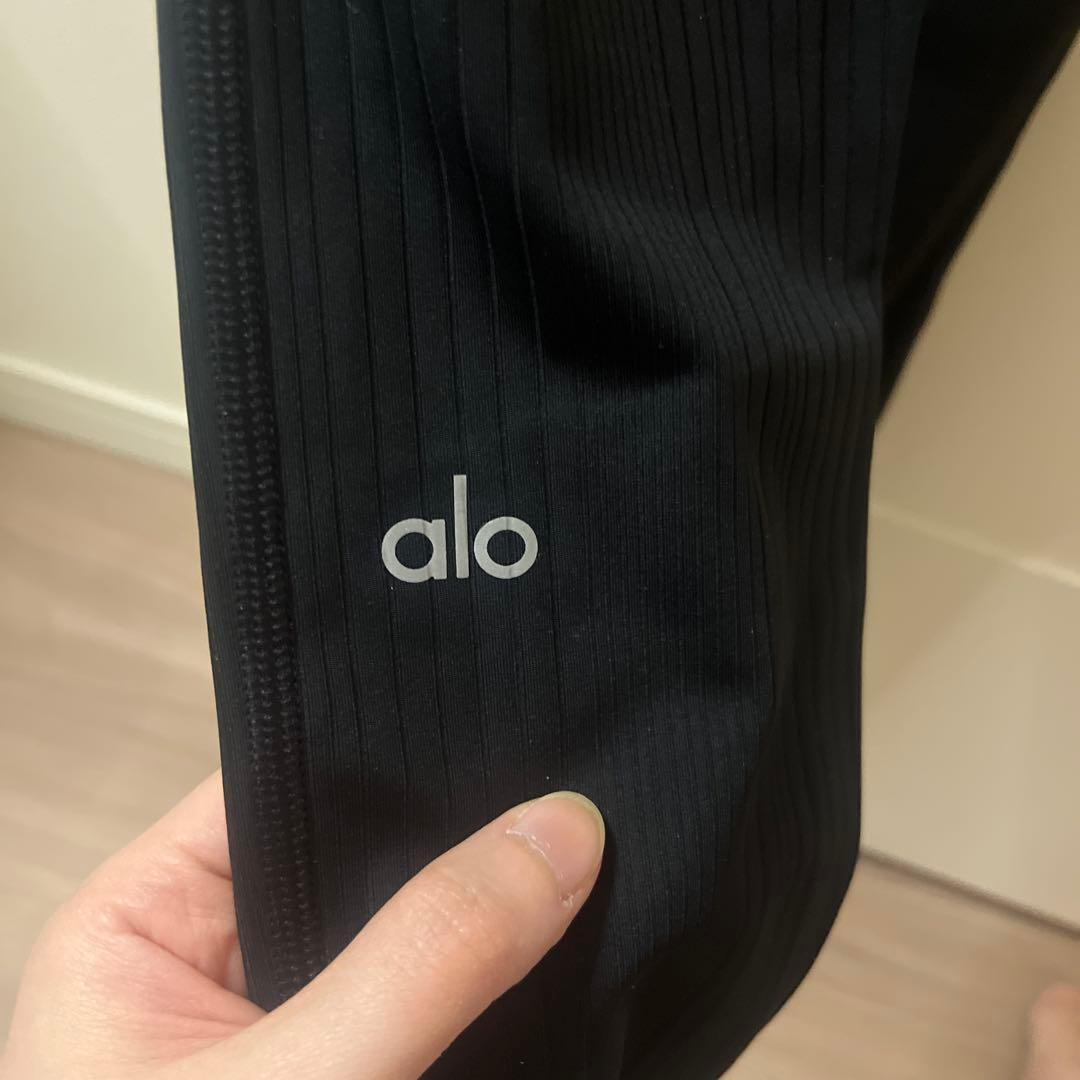 alo ブラック レギンス