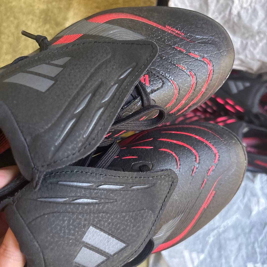 adidas Predator ブラック/レッド シューズ