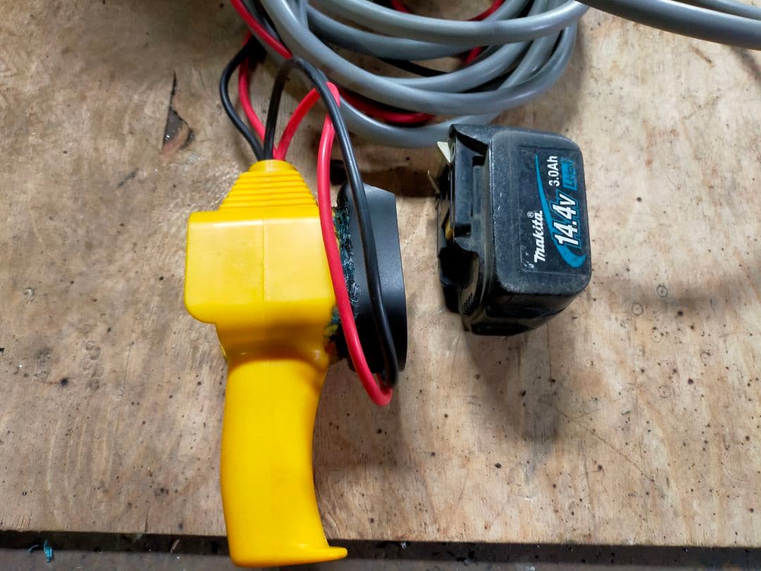 電動ウインチ用の有線リモコン　マキタバッテリー仕様