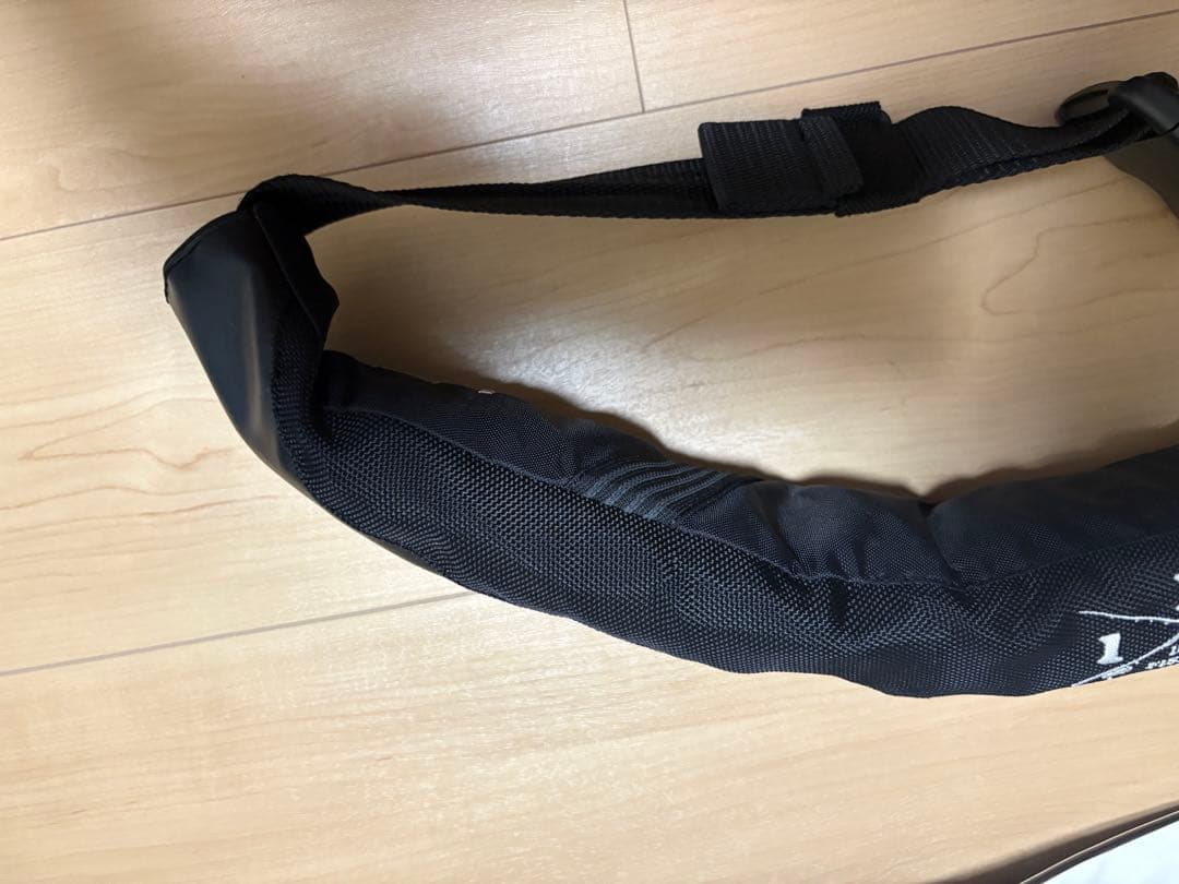 アイリーフィシングクラブ　ライフジャケット