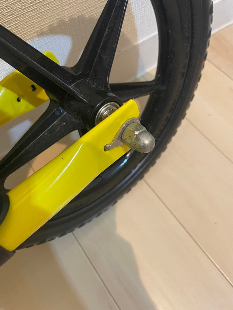 ストライダー　イエロー