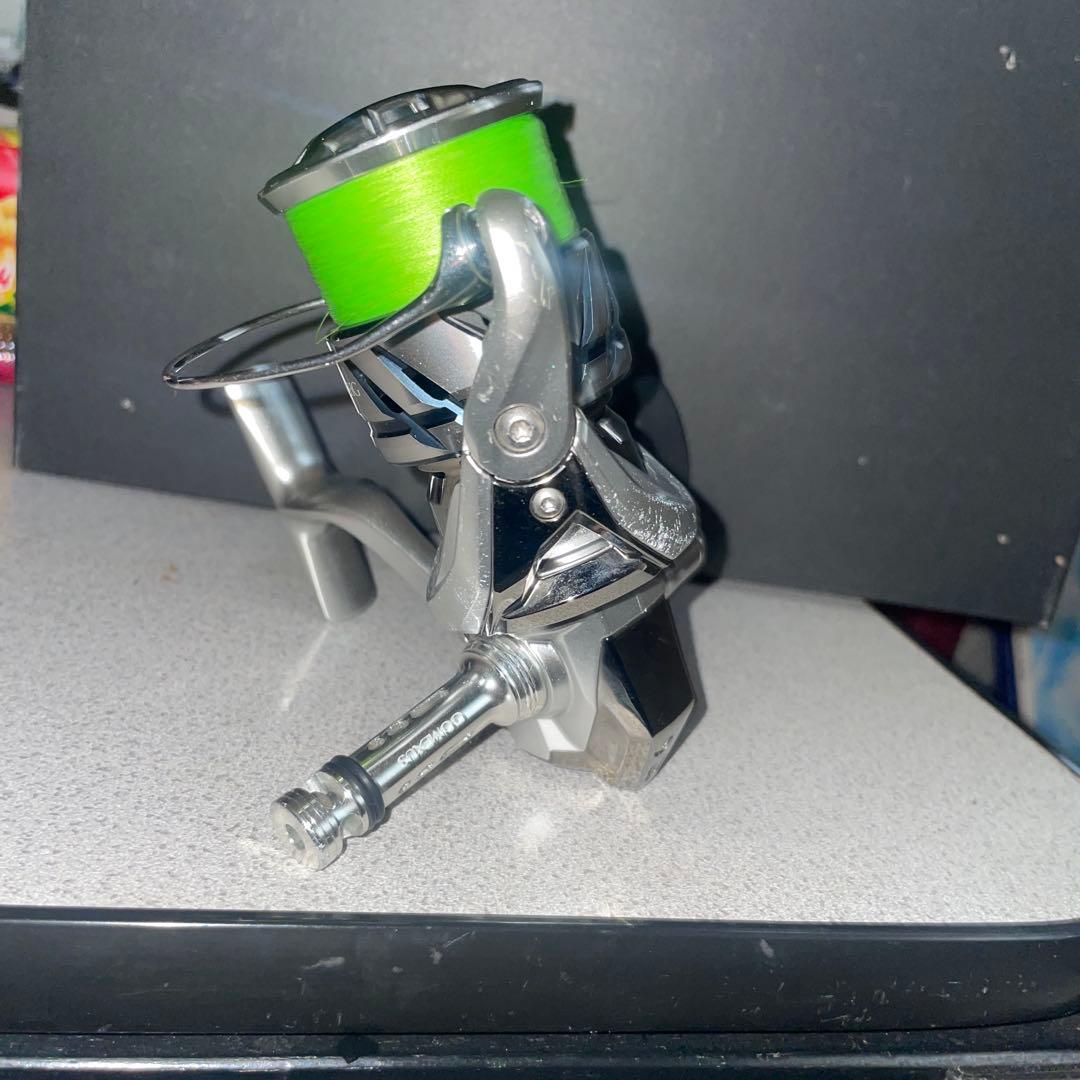 スピニングリール C3000 ストラディック