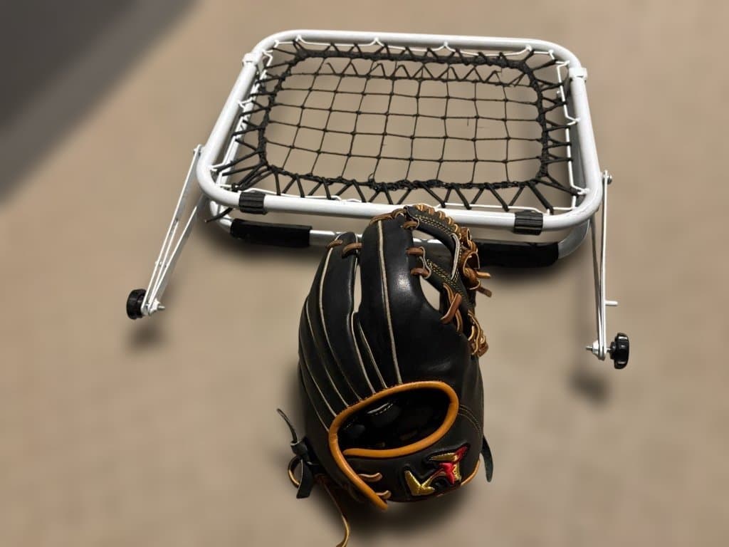 硬式トレーニンググラブとミニネット 　①グランドデビル1093ワールドペガサス製