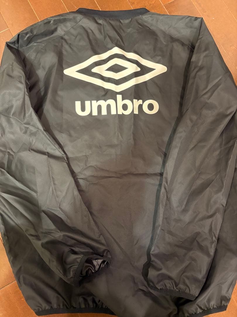unbro ピステ上下