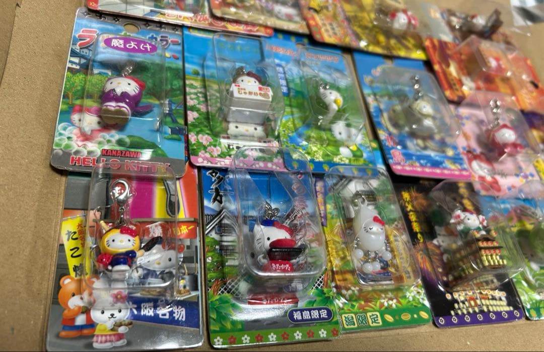 ハローキティ 地域限定　ファスナーマスコット　 17個セットまとめ　ご当地