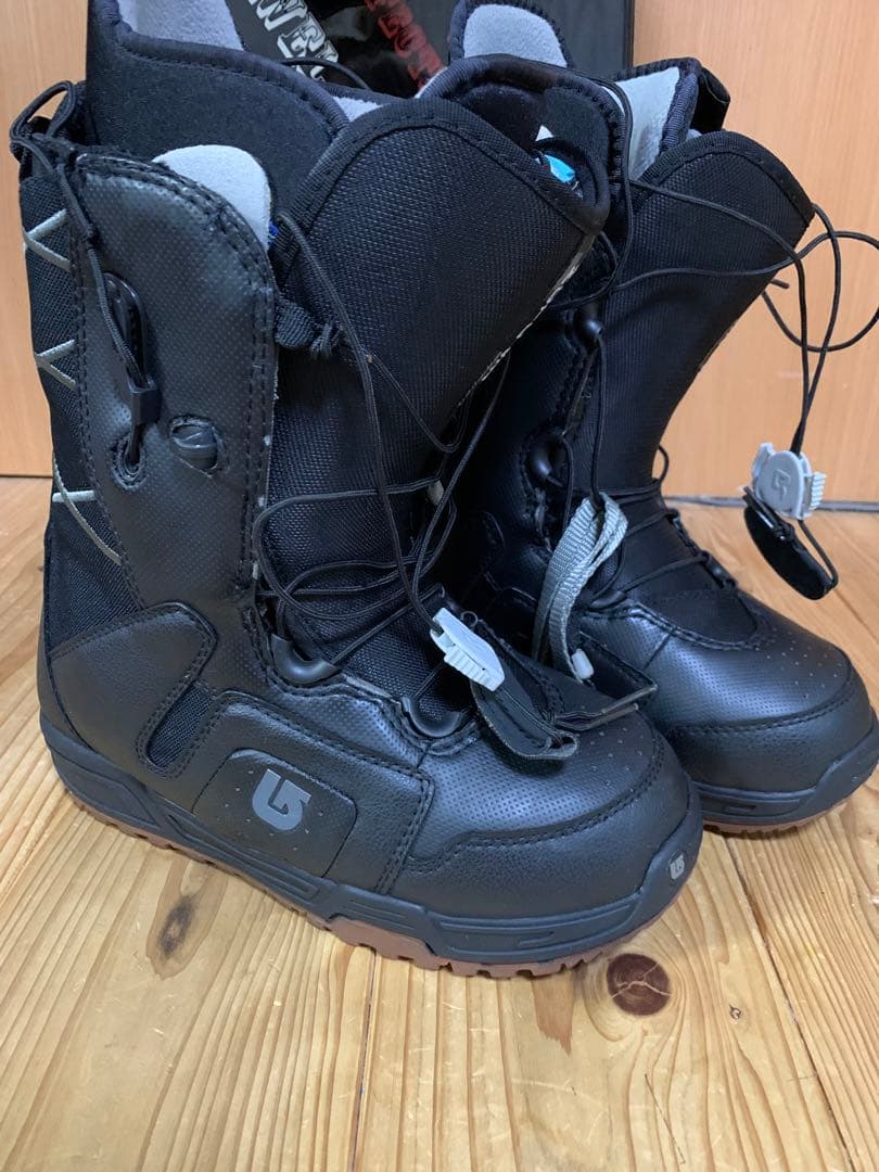 【スノボーセット】IGNIOスノボードBURTONビンディングBURTONブーツ