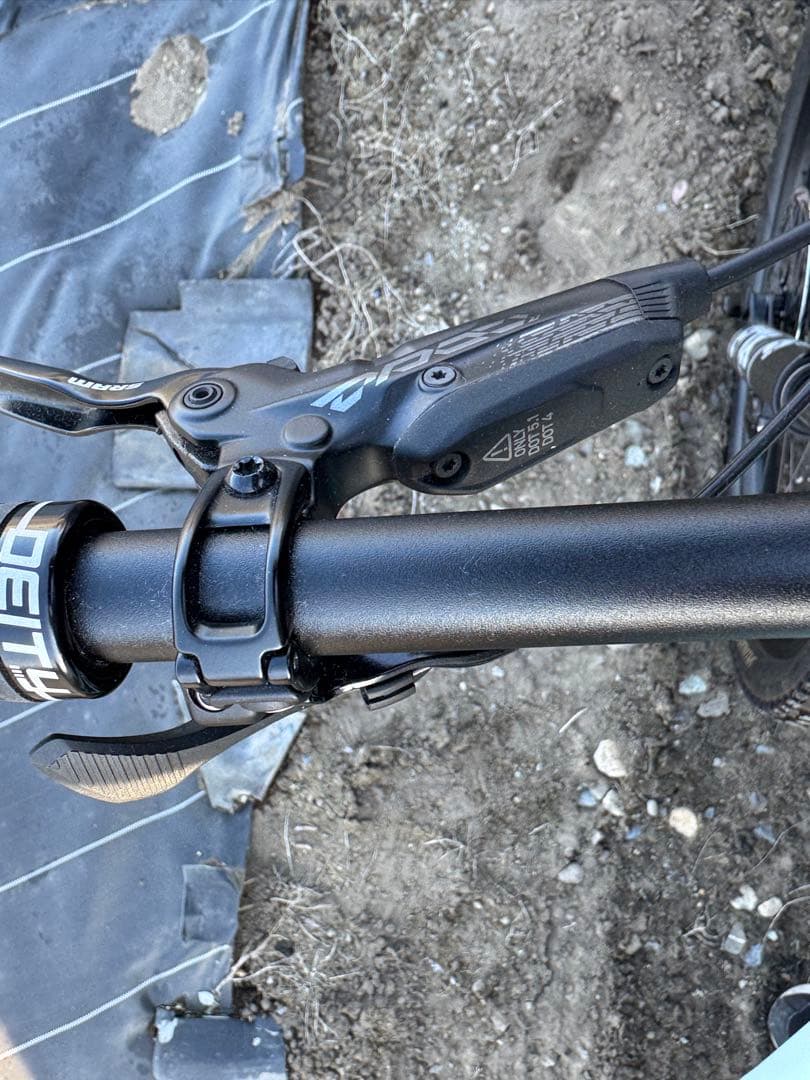 価格交渉可　specialized status160